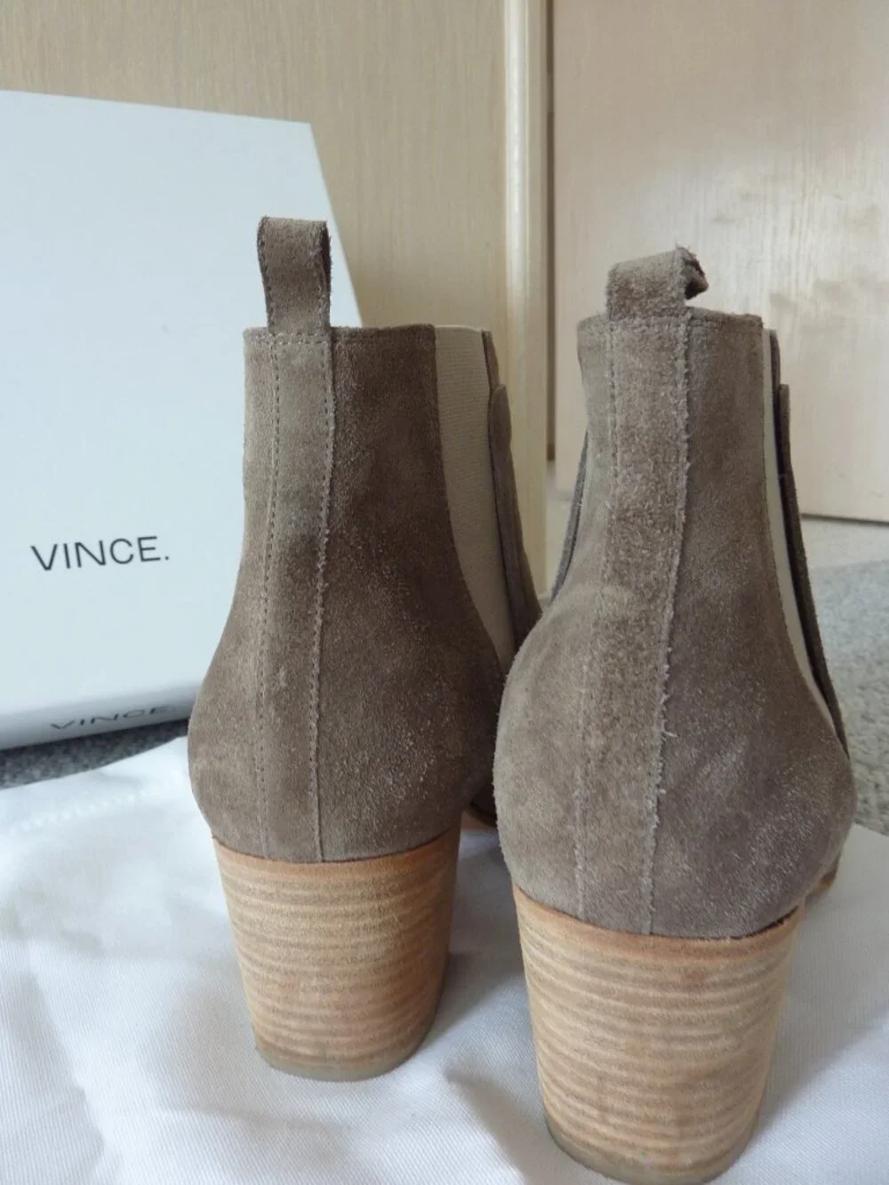$395 Vince Hallie Round Toe Suede Grey Limestone Boots SZ 11 41 Low heel Booties